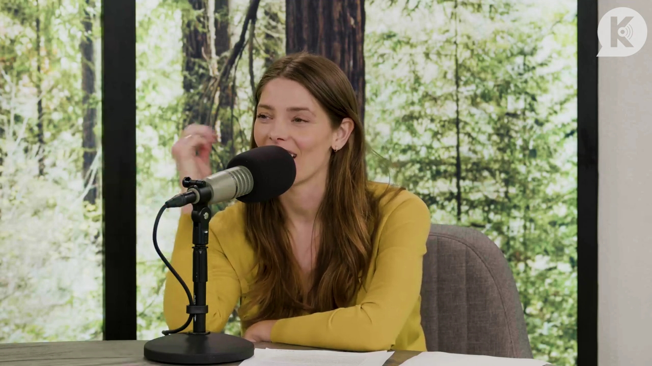 Ashley-Greene-dot-nl_TheTwilightEffect-Aflevering7NewMoonRewatchPart2of3-1937.jpg Ashley-Greene-dot-nl_TheTwilightEffect-Aflevering7NewMoonRewatchPart2of3-1937.jpg