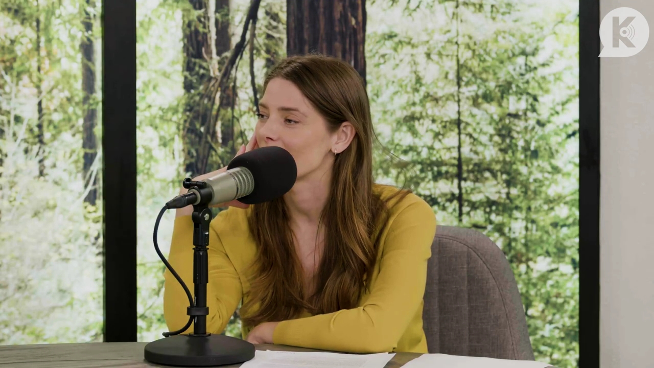 Ashley-Greene-dot-nl_TheTwilightEffect-Aflevering7NewMoonRewatchPart2of3-1940.jpg Ashley-Greene-dot-nl_TheTwilightEffect-Aflevering7NewMoonRewatchPart2of3-1940.jpg