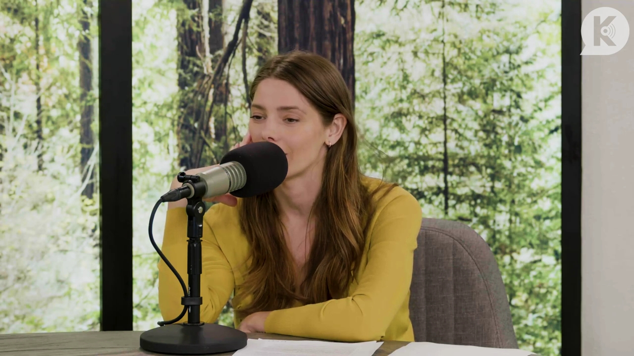 Ashley-Greene-dot-nl_TheTwilightEffect-Aflevering7NewMoonRewatchPart2of3-1943.jpg Ashley-Greene-dot-nl_TheTwilightEffect-Aflevering7NewMoonRewatchPart2of3-1943.jpg