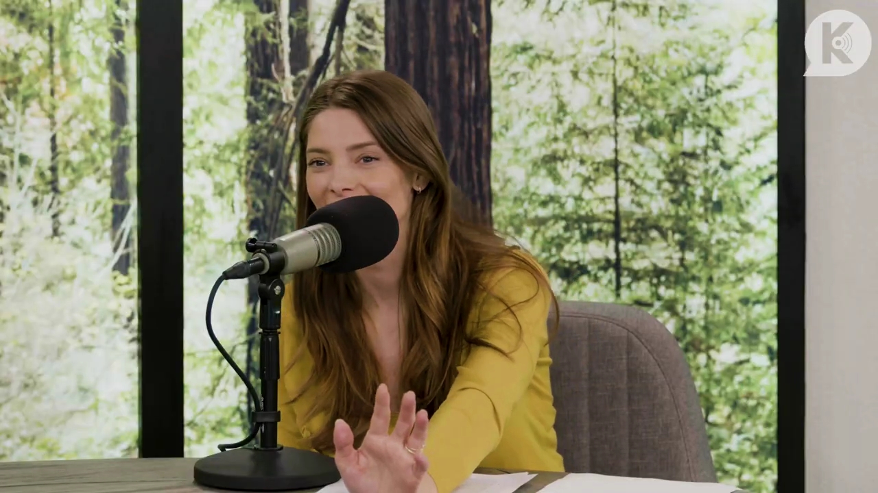 Ashley-Greene-dot-nl_TheTwilightEffect-Aflevering7NewMoonRewatchPart2of3-1996.jpg Ashley-Greene-dot-nl_TheTwilightEffect-Aflevering7NewMoonRewatchPart2of3-1996.jpg