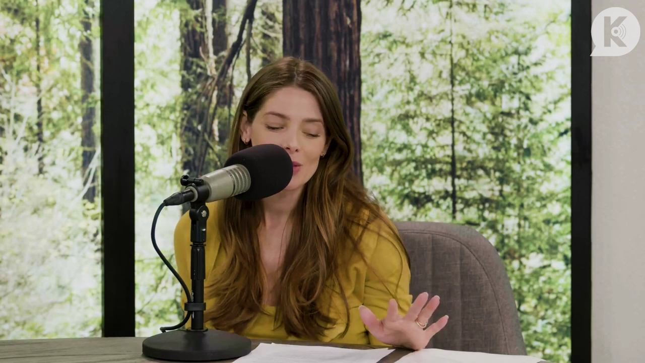 Ashley-Greene-dot-nl_TheTwilightEffect-Aflevering7NewMoonRewatchPart2of3-2000.jpg Ashley-Greene-dot-nl_TheTwilightEffect-Aflevering7NewMoonRewatchPart2of3-2000.jpg