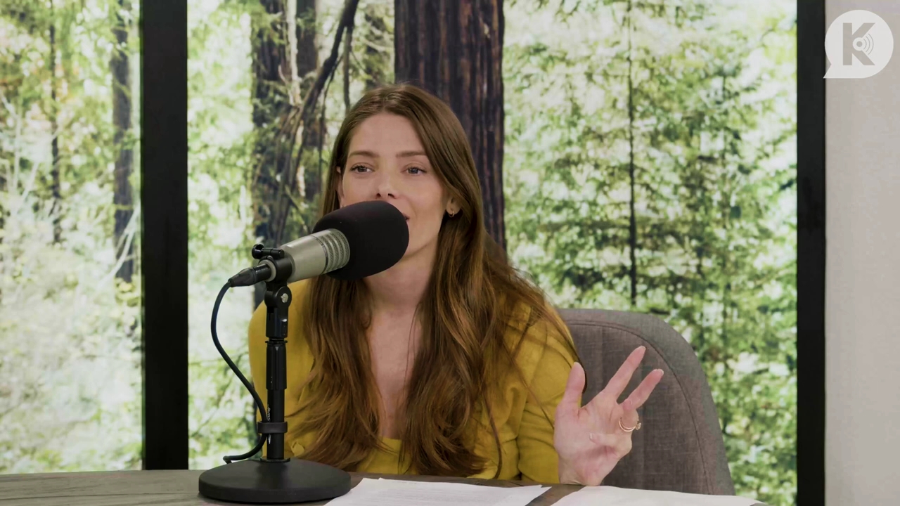 Ashley-Greene-dot-nl_TheTwilightEffect-Aflevering7NewMoonRewatchPart2of3-2004.jpg Ashley-Greene-dot-nl_TheTwilightEffect-Aflevering7NewMoonRewatchPart2of3-2004.jpg