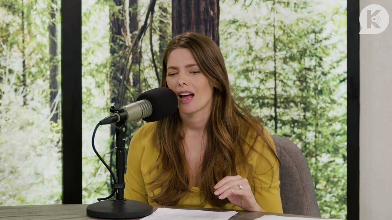 Ashley-Greene-dot-nl_TheTwilightEffect-Aflevering7NewMoonRewatchPart2of3-2015.jpg Ashley-Greene-dot-nl_TheTwilightEffect-Aflevering7NewMoonRewatchPart2of3-2015.jpg