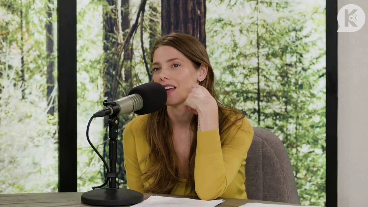 Ashley-Greene-dot-nl_TheTwilightEffect-Aflevering7NewMoonRewatchPart2of3-2077.jpg Ashley-Greene-dot-nl_TheTwilightEffect-Aflevering7NewMoonRewatchPart2of3-2077.jpg