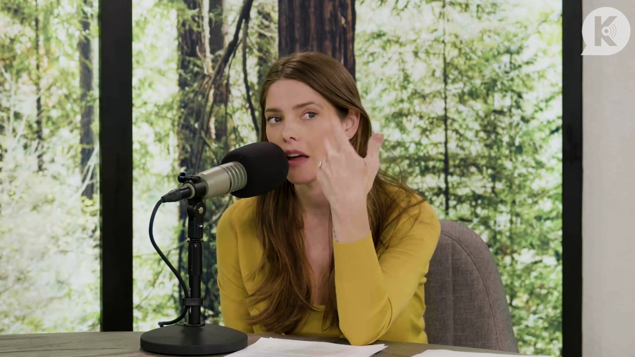 Ashley-Greene-dot-nl_TheTwilightEffect-Aflevering7NewMoonRewatchPart2of3-2085.jpg Ashley-Greene-dot-nl_TheTwilightEffect-Aflevering7NewMoonRewatchPart2of3-2085.jpg