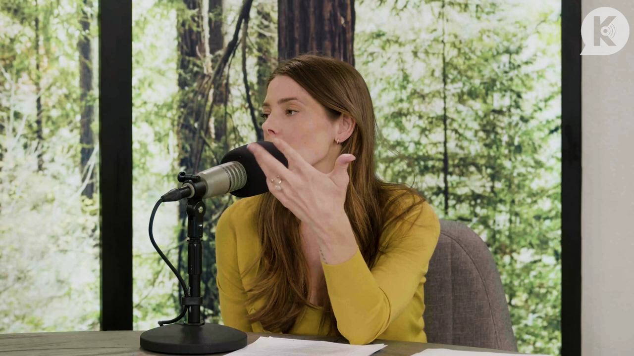 Ashley-Greene-dot-nl_TheTwilightEffect-Aflevering7NewMoonRewatchPart2of3-2087.jpg Ashley-Greene-dot-nl_TheTwilightEffect-Aflevering7NewMoonRewatchPart2of3-2087.jpg