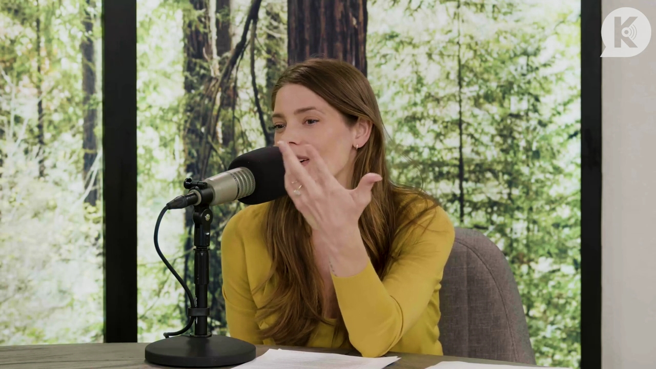 Ashley-Greene-dot-nl_TheTwilightEffect-Aflevering7NewMoonRewatchPart2of3-2090.jpg Ashley-Greene-dot-nl_TheTwilightEffect-Aflevering7NewMoonRewatchPart2of3-2090.jpg