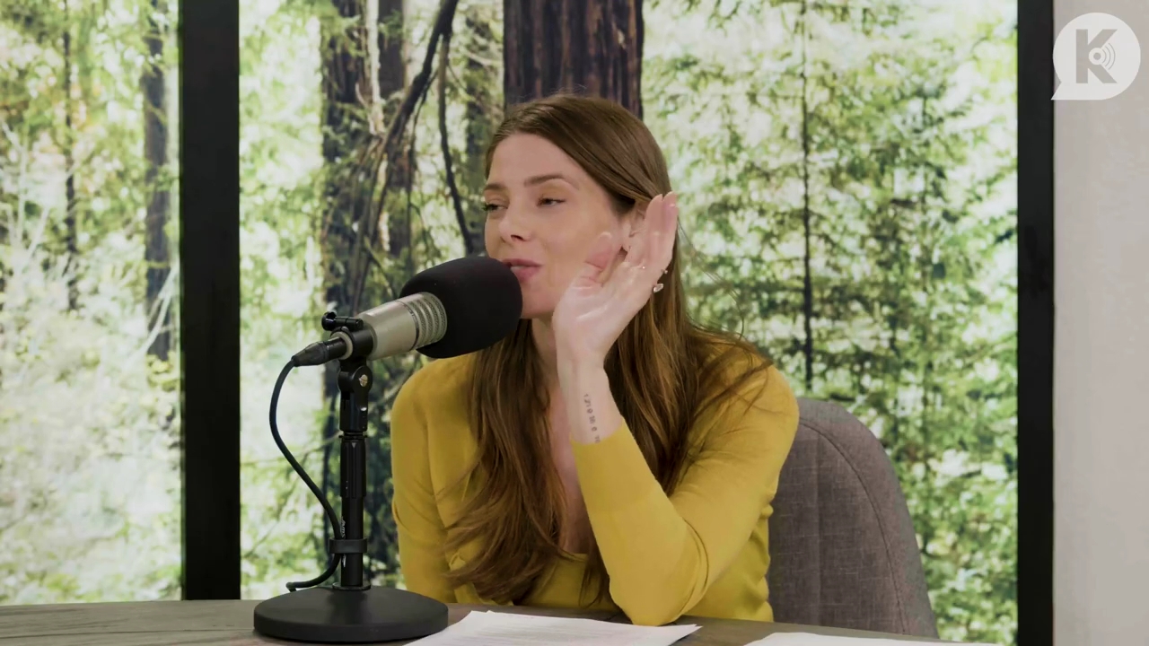 Ashley-Greene-dot-nl_TheTwilightEffect-Aflevering7NewMoonRewatchPart2of3-2101.jpg Ashley-Greene-dot-nl_TheTwilightEffect-Aflevering7NewMoonRewatchPart2of3-2101.jpg