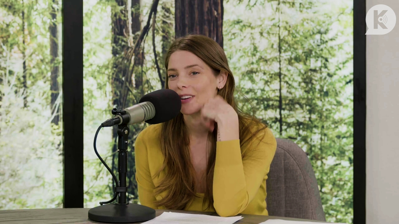 Ashley-Greene-dot-nl_TheTwilightEffect-Aflevering7NewMoonRewatchPart2of3-2102.jpg Ashley-Greene-dot-nl_TheTwilightEffect-Aflevering7NewMoonRewatchPart2of3-2102.jpg