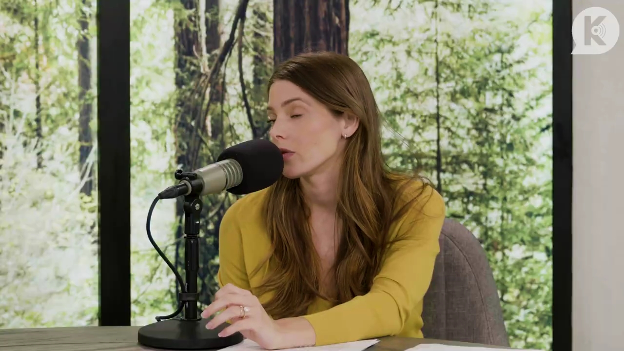 Ashley-Greene-dot-nl_TheTwilightEffect-Aflevering7NewMoonRewatchPart2of3-2122.jpg Ashley-Greene-dot-nl_TheTwilightEffect-Aflevering7NewMoonRewatchPart2of3-2122.jpg