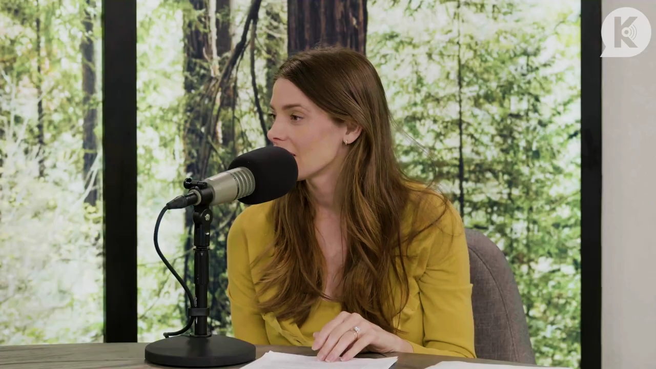 Ashley-Greene-dot-nl_TheTwilightEffect-Aflevering7NewMoonRewatchPart2of3-2139.jpg Ashley-Greene-dot-nl_TheTwilightEffect-Aflevering7NewMoonRewatchPart2of3-2139.jpg