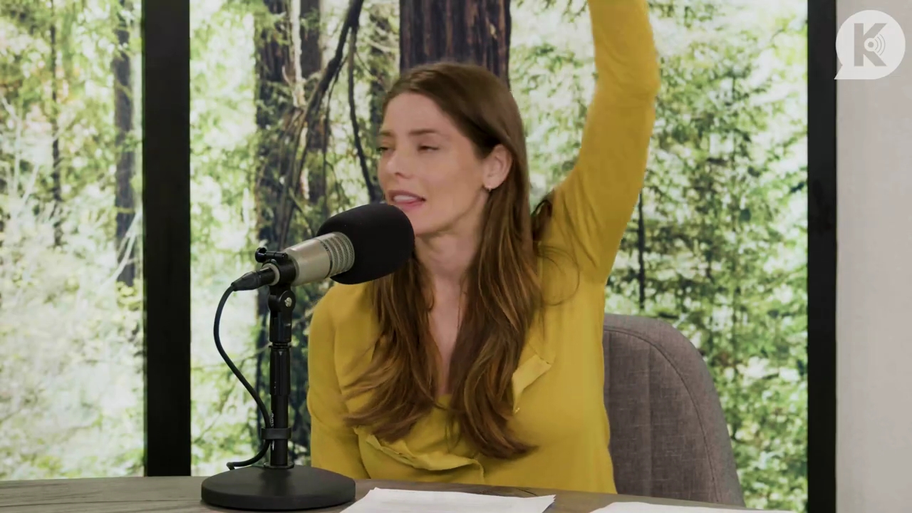 Ashley-Greene-dot-nl_TheTwilightEffect-Aflevering7NewMoonRewatchPart2of3-2253.jpg Ashley-Greene-dot-nl_TheTwilightEffect-Aflevering7NewMoonRewatchPart2of3-2253.jpg