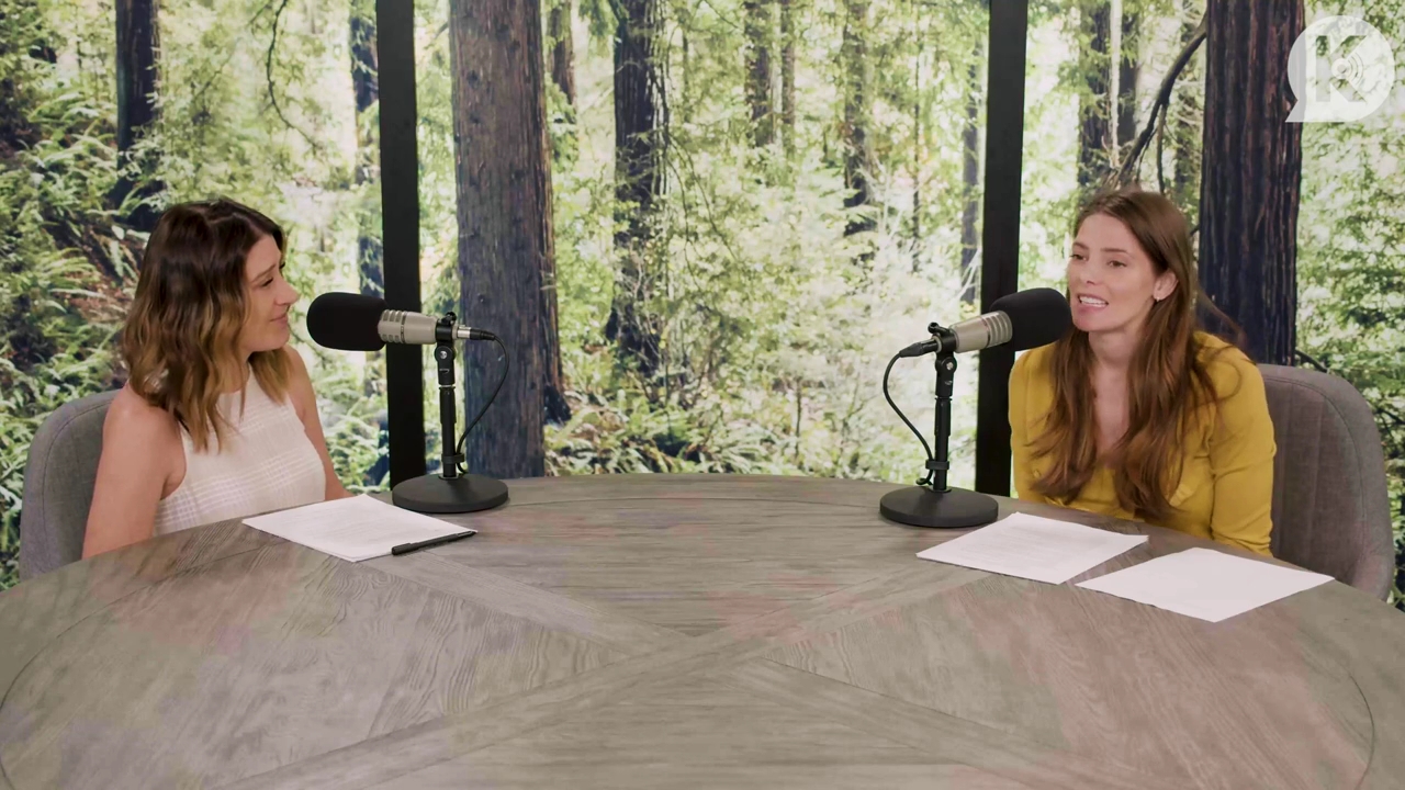 Ashley-Greene-dot-nl_TheTwilightEffect-Aflevering7NewMoonRewatchPart2of3-2308.jpg Ashley-Greene-dot-nl_TheTwilightEffect-Aflevering7NewMoonRewatchPart2of3-2308.jpg