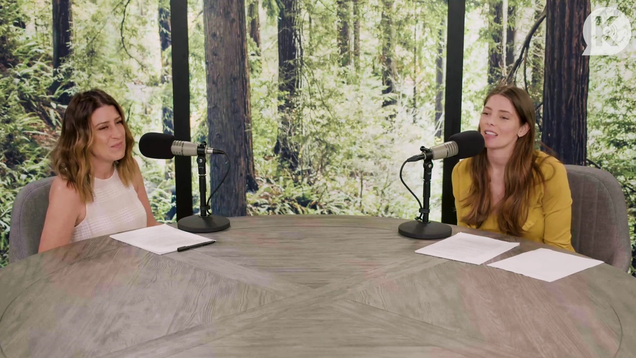 Ashley-Greene-dot-nl_TheTwilightEffect-Aflevering7NewMoonRewatchPart2of3-2310.jpg Ashley-Greene-dot-nl_TheTwilightEffect-Aflevering7NewMoonRewatchPart2of3-2310.jpg