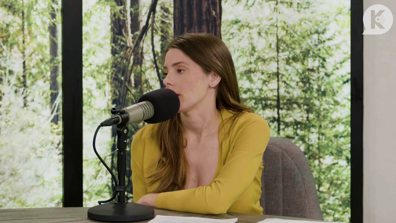 Ashley-Greene-dot-nl_TheTwilightEffect-Aflevering7NewMoonRewatchPart2of3-2315.jpg Ashley-Greene-dot-nl_TheTwilightEffect-Aflevering7NewMoonRewatchPart2of3-2315.jpg