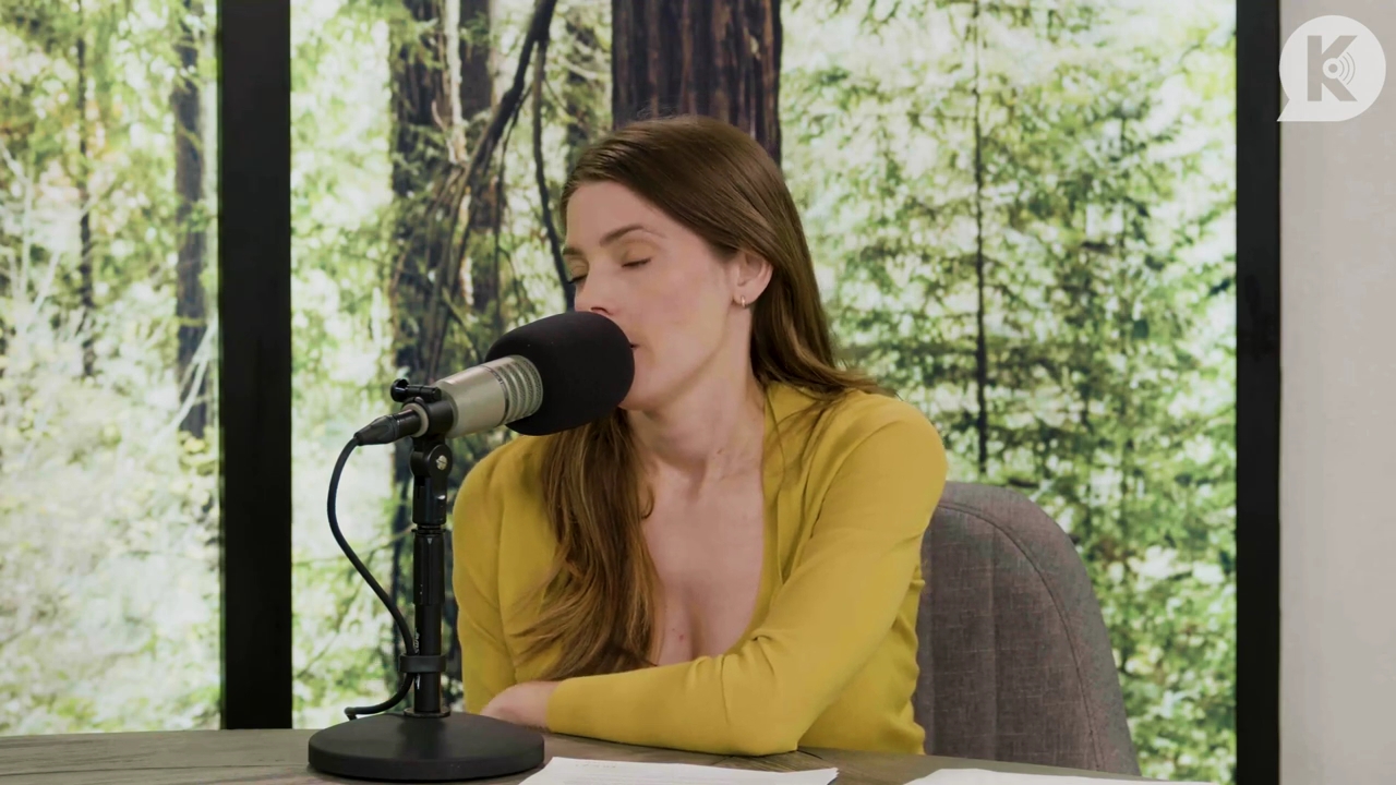 Ashley-Greene-dot-nl_TheTwilightEffect-Aflevering7NewMoonRewatchPart2of3-2316.jpg Ashley-Greene-dot-nl_TheTwilightEffect-Aflevering7NewMoonRewatchPart2of3-2316.jpg