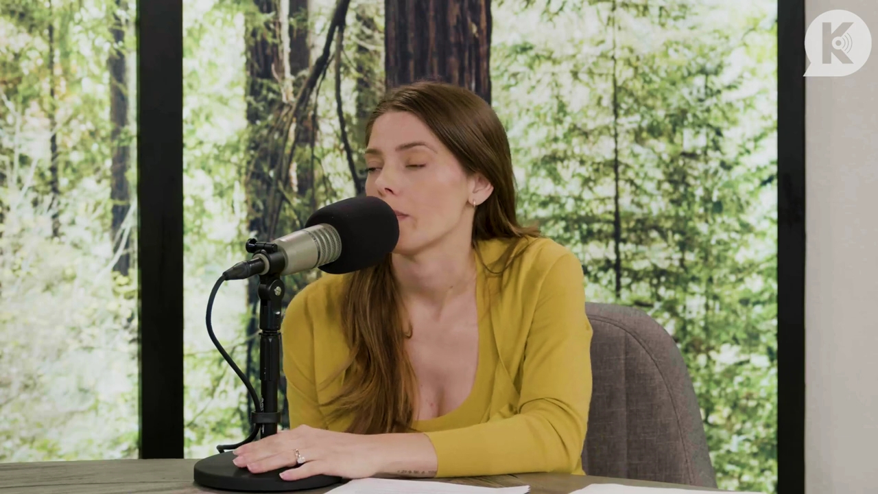 Ashley-Greene-dot-nl_TheTwilightEffect-Aflevering7NewMoonRewatchPart2of3-2322.jpg Ashley-Greene-dot-nl_TheTwilightEffect-Aflevering7NewMoonRewatchPart2of3-2322.jpg