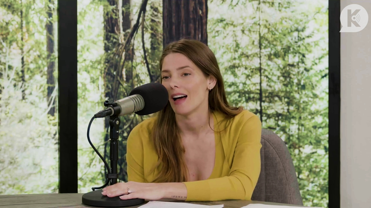 Ashley-Greene-dot-nl_TheTwilightEffect-Aflevering7NewMoonRewatchPart2of3-2366.jpg Ashley-Greene-dot-nl_TheTwilightEffect-Aflevering7NewMoonRewatchPart2of3-2366.jpg