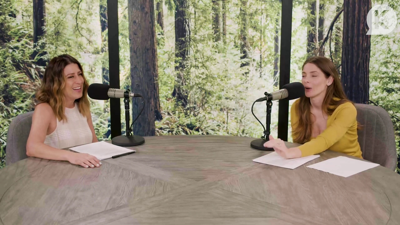 Ashley-Greene-dot-nl_TheTwilightEffect-Aflevering7NewMoonRewatchPart2of3-2510.jpg Ashley-Greene-dot-nl_TheTwilightEffect-Aflevering7NewMoonRewatchPart2of3-2510.jpg