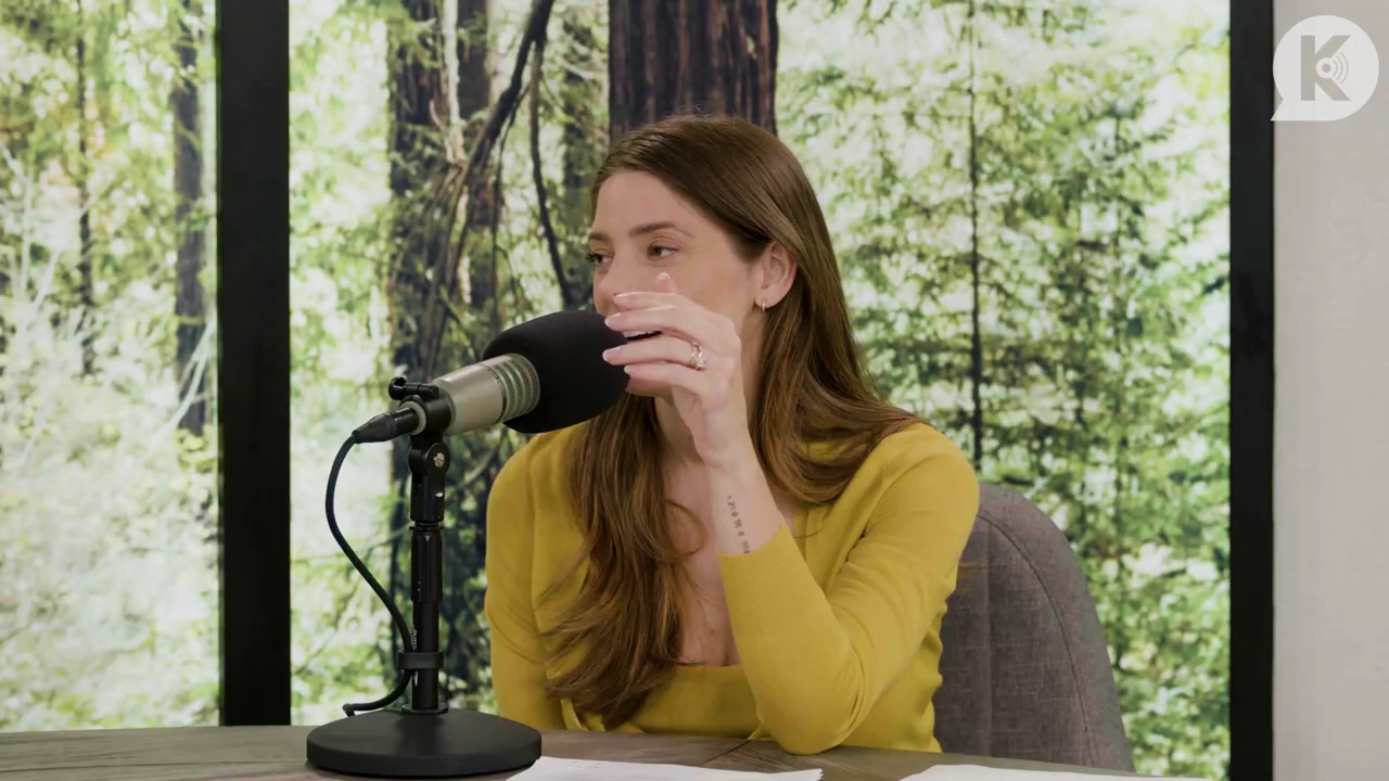 Ashley-Greene-dot-nl_TheTwilightEffect-Aflevering7NewMoonRewatchPart2of3-2521.jpg Ashley-Greene-dot-nl_TheTwilightEffect-Aflevering7NewMoonRewatchPart2of3-2521.jpg