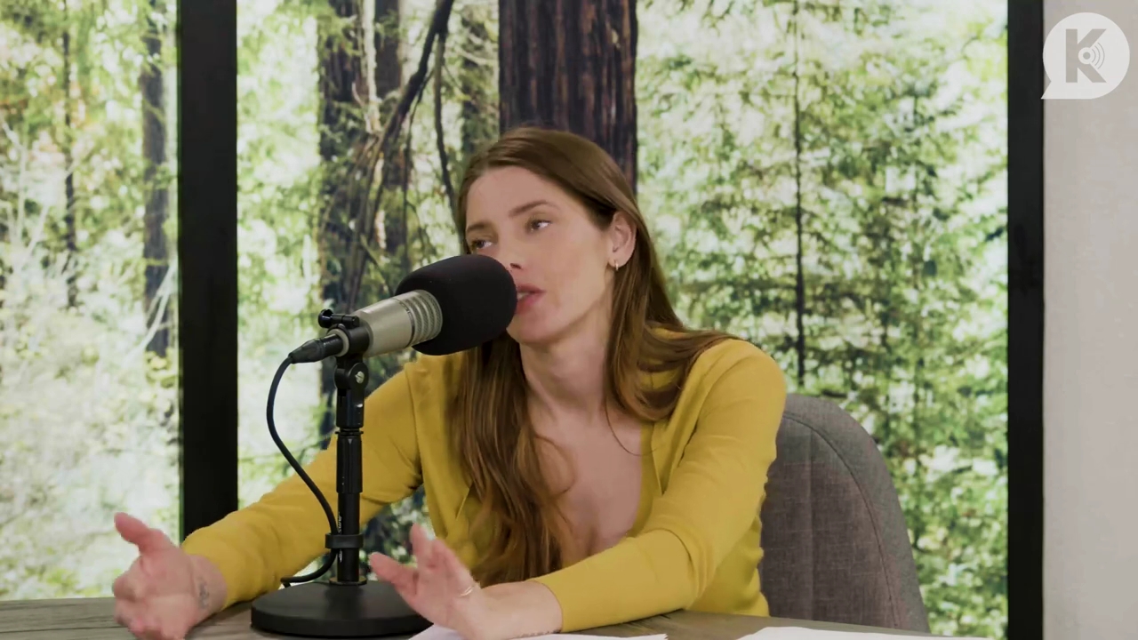 Ashley-Greene-dot-nl_TheTwilightEffect-Aflevering7NewMoonRewatchPart2of3-2533.jpg Ashley-Greene-dot-nl_TheTwilightEffect-Aflevering7NewMoonRewatchPart2of3-2533.jpg