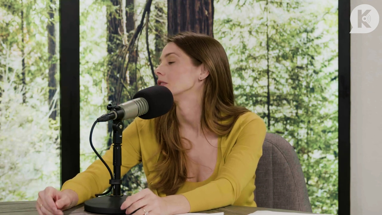 Ashley-Greene-dot-nl_TheTwilightEffect-Aflevering7NewMoonRewatchPart2of3-2555.jpg Ashley-Greene-dot-nl_TheTwilightEffect-Aflevering7NewMoonRewatchPart2of3-2555.jpg