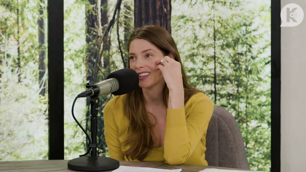 Ashley-Greene-dot-nl_TheTwilightEffect-Aflevering7NewMoonRewatchPart2of3-2579.jpg Ashley-Greene-dot-nl_TheTwilightEffect-Aflevering7NewMoonRewatchPart2of3-2579.jpg