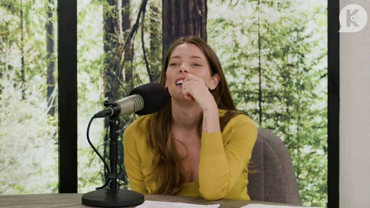 Ashley-Greene-dot-nl_TheTwilightEffect-Aflevering7NewMoonRewatchPart2of3-2580.jpg Ashley-Greene-dot-nl_TheTwilightEffect-Aflevering7NewMoonRewatchPart2of3-2580.jpg