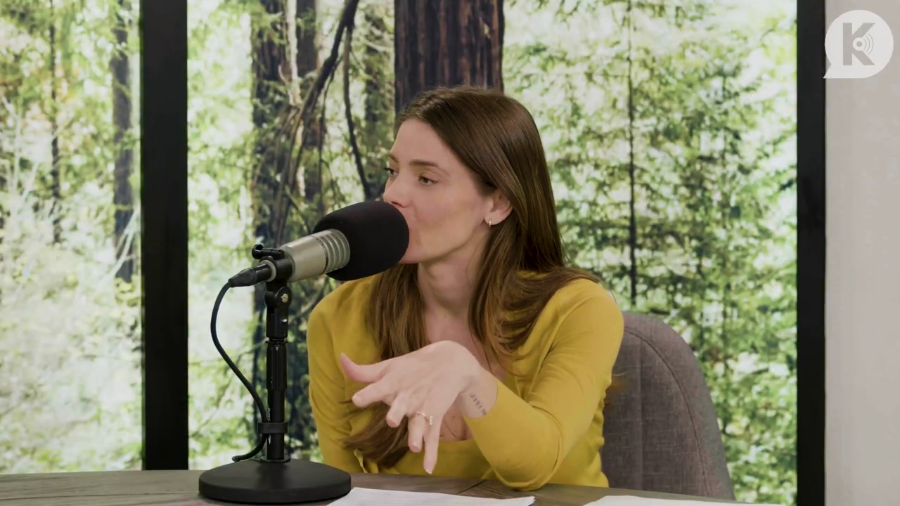 Ashley-Greene-dot-nl_TheTwilightEffect-Aflevering7NewMoonRewatchPart2of3-2593.jpg Ashley-Greene-dot-nl_TheTwilightEffect-Aflevering7NewMoonRewatchPart2of3-2593.jpg