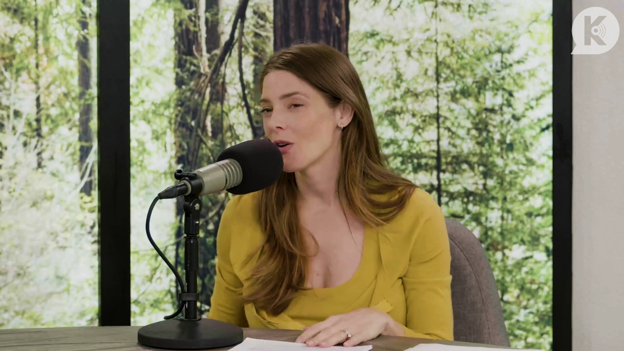 Ashley-Greene-dot-nl_TheTwilightEffect-Aflevering7NewMoonRewatchPart2of3-2605.jpg Ashley-Greene-dot-nl_TheTwilightEffect-Aflevering7NewMoonRewatchPart2of3-2605.jpg