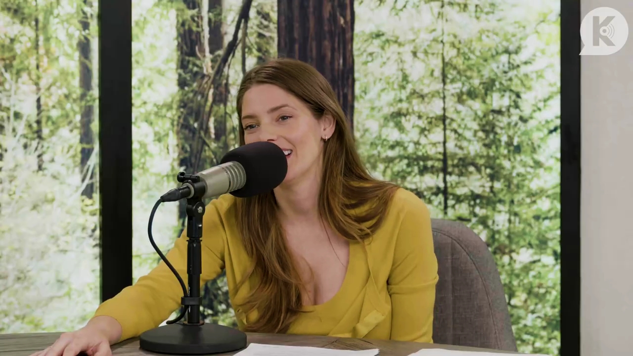 Ashley-Greene-dot-nl_TheTwilightEffect-Aflevering7NewMoonRewatchPart2of3-2636.jpg Ashley-Greene-dot-nl_TheTwilightEffect-Aflevering7NewMoonRewatchPart2of3-2636.jpg