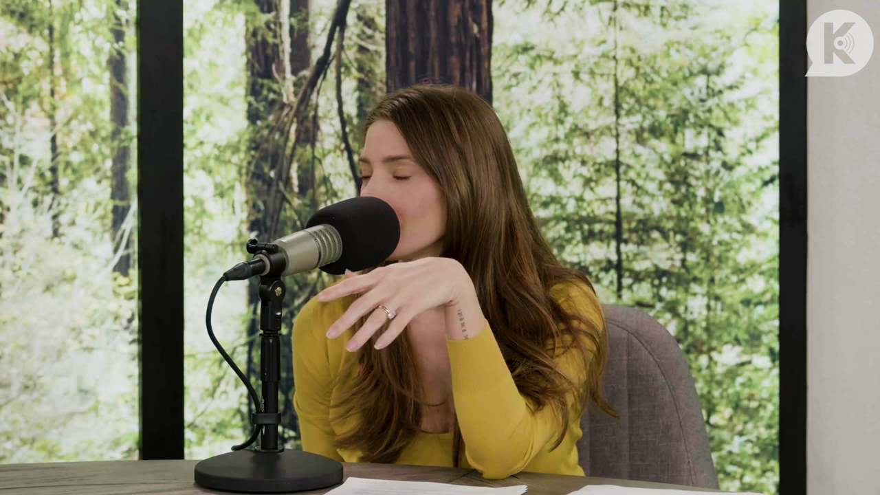 Ashley-Greene-dot-nl_TheTwilightEffect-Aflevering7NewMoonRewatchPart2of3-2664.jpg Ashley-Greene-dot-nl_TheTwilightEffect-Aflevering7NewMoonRewatchPart2of3-2664.jpg