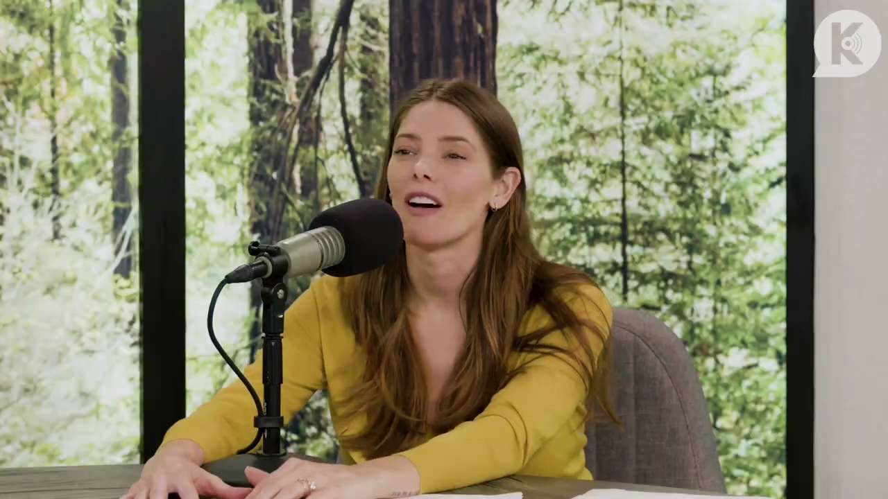 Ashley-Greene-dot-nl_TheTwilightEffect-Aflevering7NewMoonRewatchPart2of3-2703.jpg Ashley-Greene-dot-nl_TheTwilightEffect-Aflevering7NewMoonRewatchPart2of3-2703.jpg