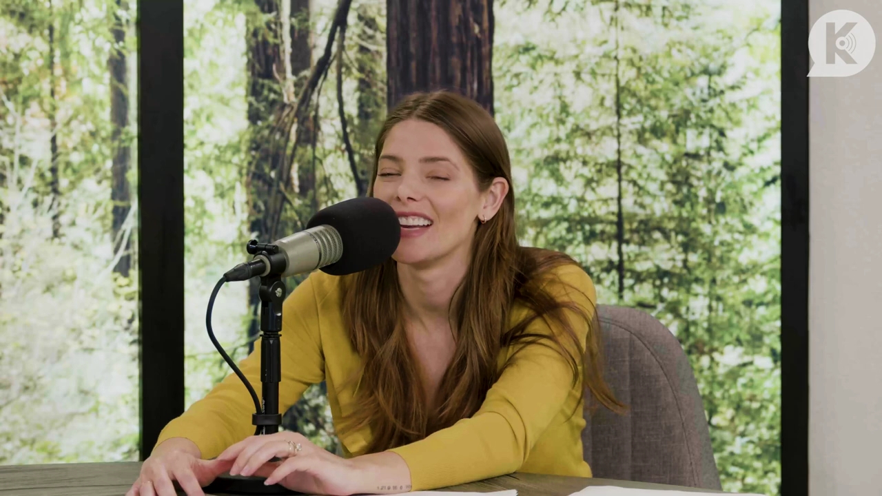 Ashley-Greene-dot-nl_TheTwilightEffect-Aflevering7NewMoonRewatchPart2of3-2712.jpg Ashley-Greene-dot-nl_TheTwilightEffect-Aflevering7NewMoonRewatchPart2of3-2712.jpg