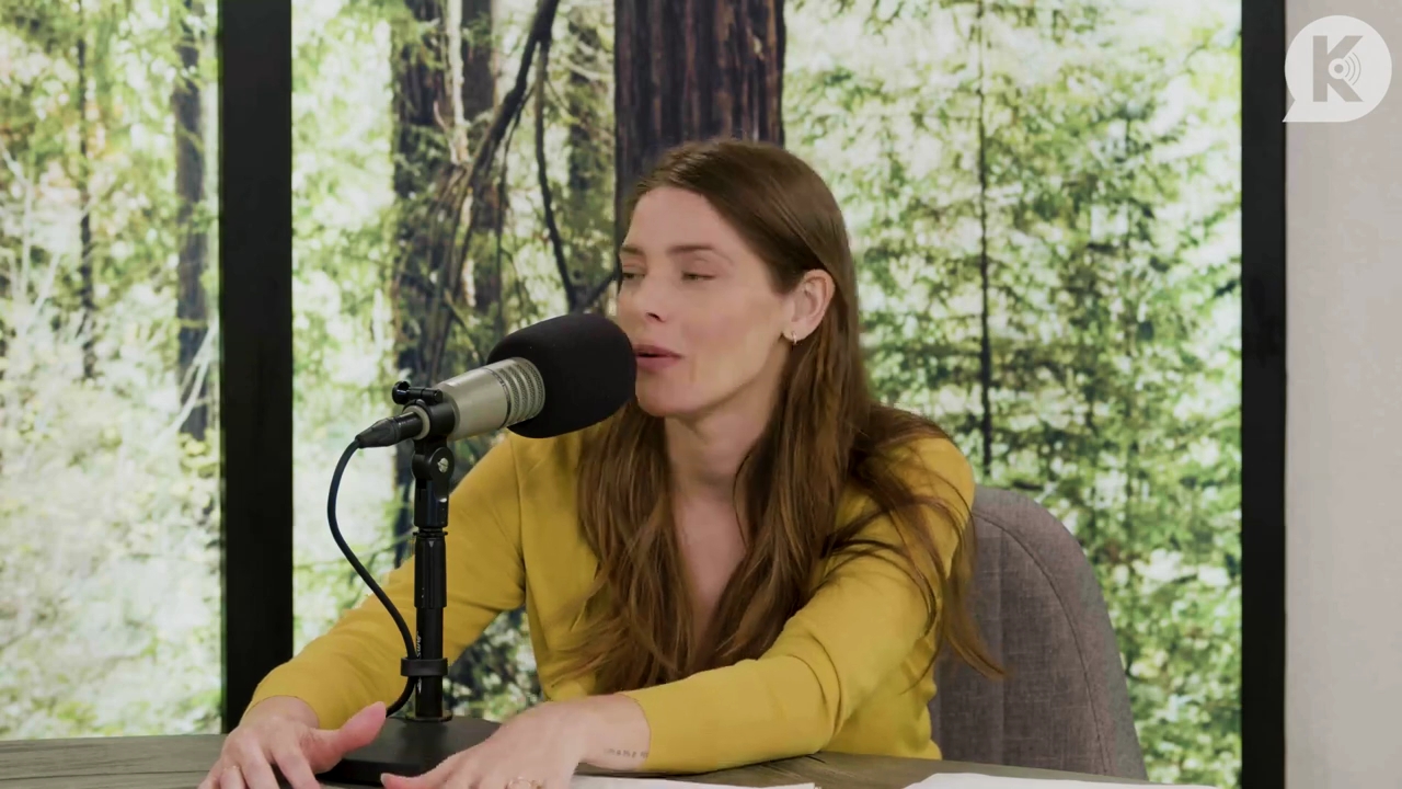 Ashley-Greene-dot-nl_TheTwilightEffect-Aflevering7NewMoonRewatchPart2of3-2713.jpg Ashley-Greene-dot-nl_TheTwilightEffect-Aflevering7NewMoonRewatchPart2of3-2713.jpg