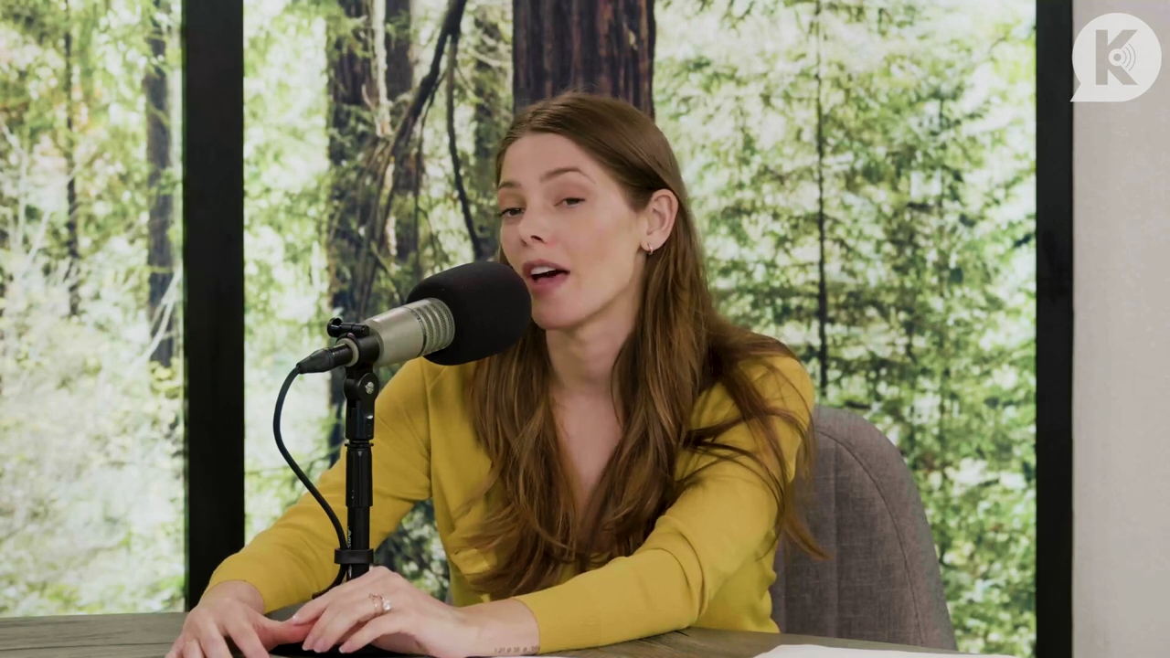 Ashley-Greene-dot-nl_TheTwilightEffect-Aflevering7NewMoonRewatchPart2of3-2718.jpg Ashley-Greene-dot-nl_TheTwilightEffect-Aflevering7NewMoonRewatchPart2of3-2718.jpg