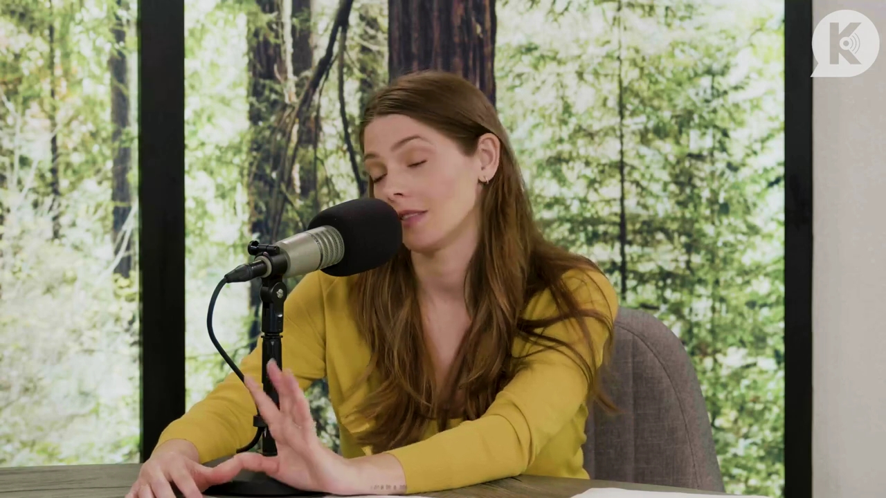 Ashley-Greene-dot-nl_TheTwilightEffect-Aflevering7NewMoonRewatchPart2of3-2719.jpg Ashley-Greene-dot-nl_TheTwilightEffect-Aflevering7NewMoonRewatchPart2of3-2719.jpg