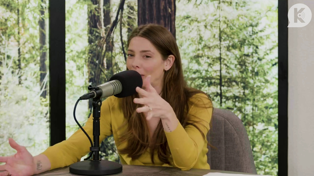 Ashley-Greene-dot-nl_TheTwilightEffect-Aflevering7NewMoonRewatchPart2of3-2786.jpg Ashley-Greene-dot-nl_TheTwilightEffect-Aflevering7NewMoonRewatchPart2of3-2786.jpg