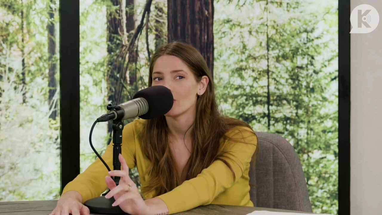 Ashley-Greene-dot-nl_TheTwilightEffect-Aflevering7NewMoonRewatchPart2of3-2806.jpg Ashley-Greene-dot-nl_TheTwilightEffect-Aflevering7NewMoonRewatchPart2of3-2806.jpg