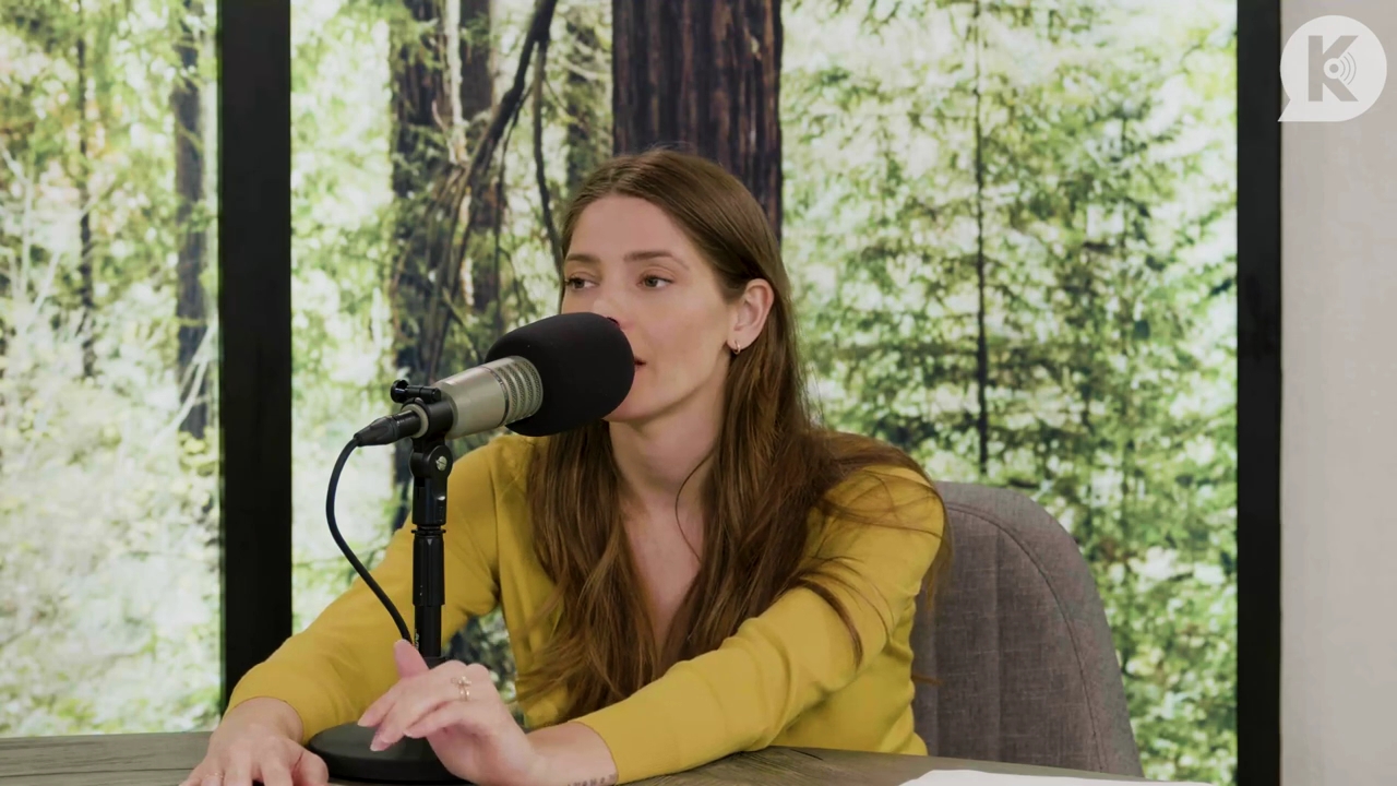 Ashley-Greene-dot-nl_TheTwilightEffect-Aflevering7NewMoonRewatchPart2of3-2807.jpg Ashley-Greene-dot-nl_TheTwilightEffect-Aflevering7NewMoonRewatchPart2of3-2807.jpg