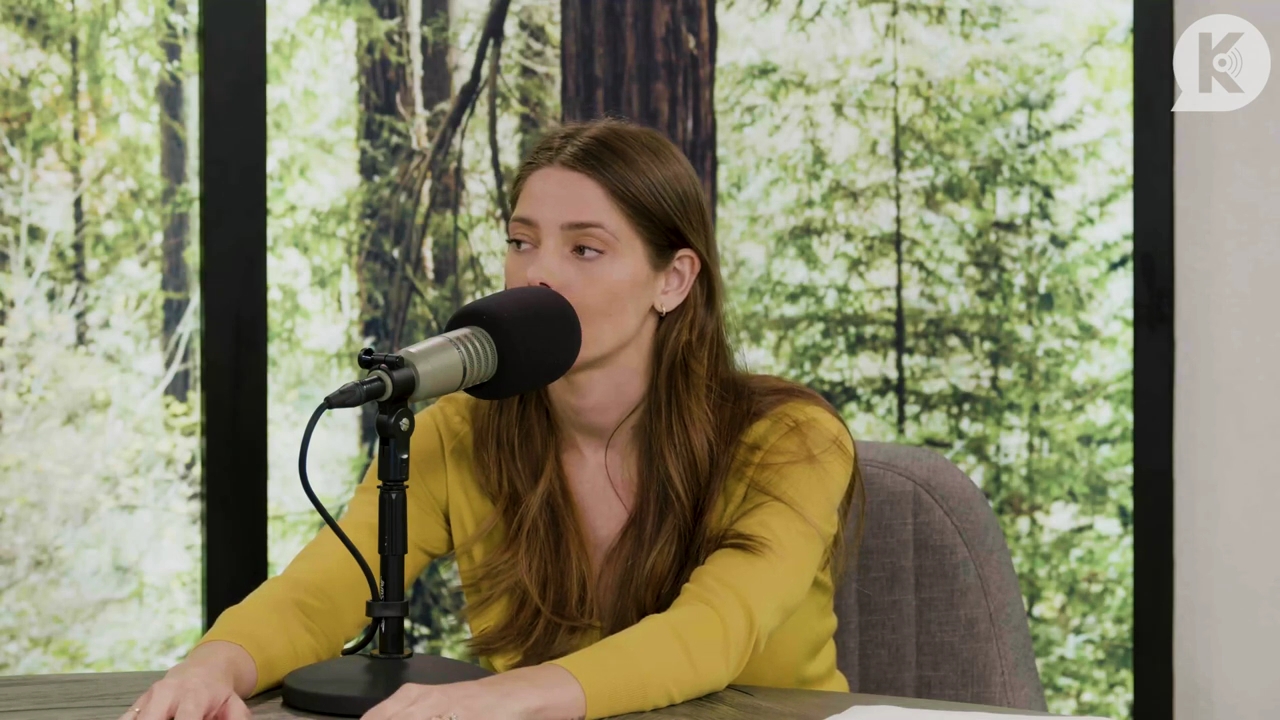 Ashley-Greene-dot-nl_TheTwilightEffect-Aflevering7NewMoonRewatchPart2of3-2902.jpg Ashley-Greene-dot-nl_TheTwilightEffect-Aflevering7NewMoonRewatchPart2of3-2902.jpg