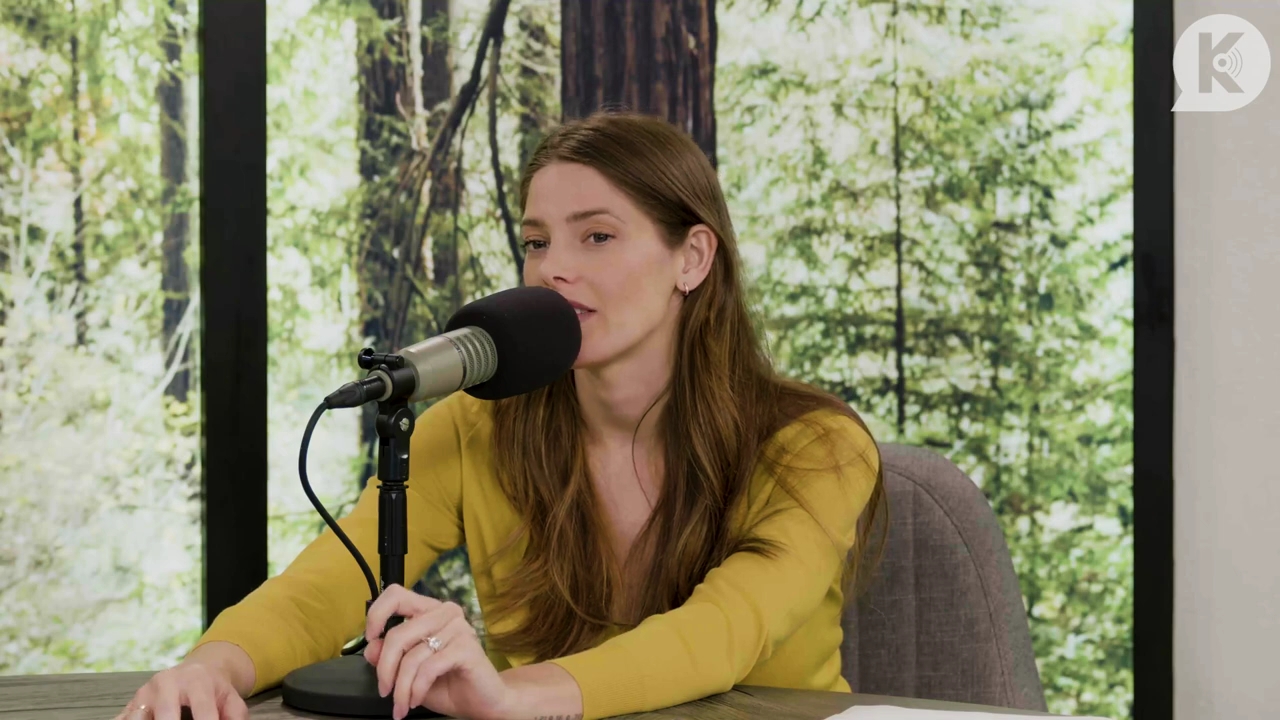 Ashley-Greene-dot-nl_TheTwilightEffect-Aflevering7NewMoonRewatchPart2of3-2913.jpg Ashley-Greene-dot-nl_TheTwilightEffect-Aflevering7NewMoonRewatchPart2of3-2913.jpg