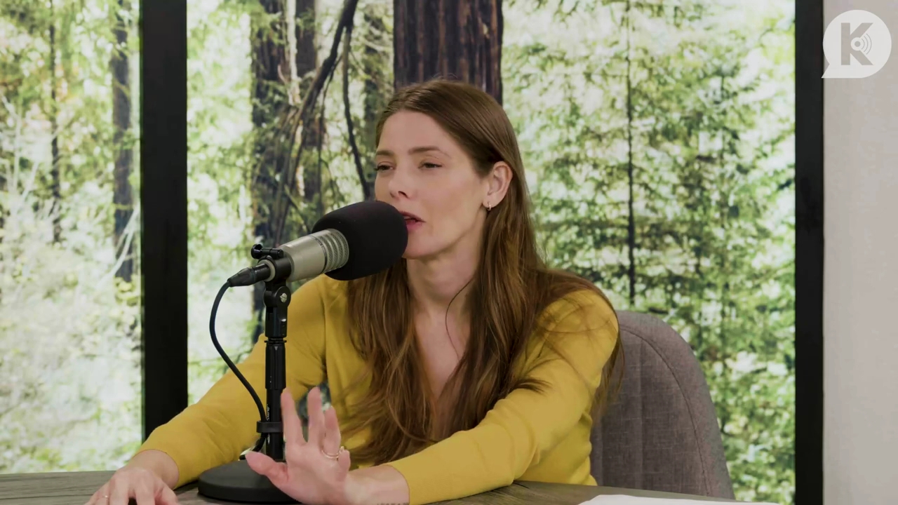 Ashley-Greene-dot-nl_TheTwilightEffect-Aflevering7NewMoonRewatchPart2of3-2923.jpg Ashley-Greene-dot-nl_TheTwilightEffect-Aflevering7NewMoonRewatchPart2of3-2923.jpg