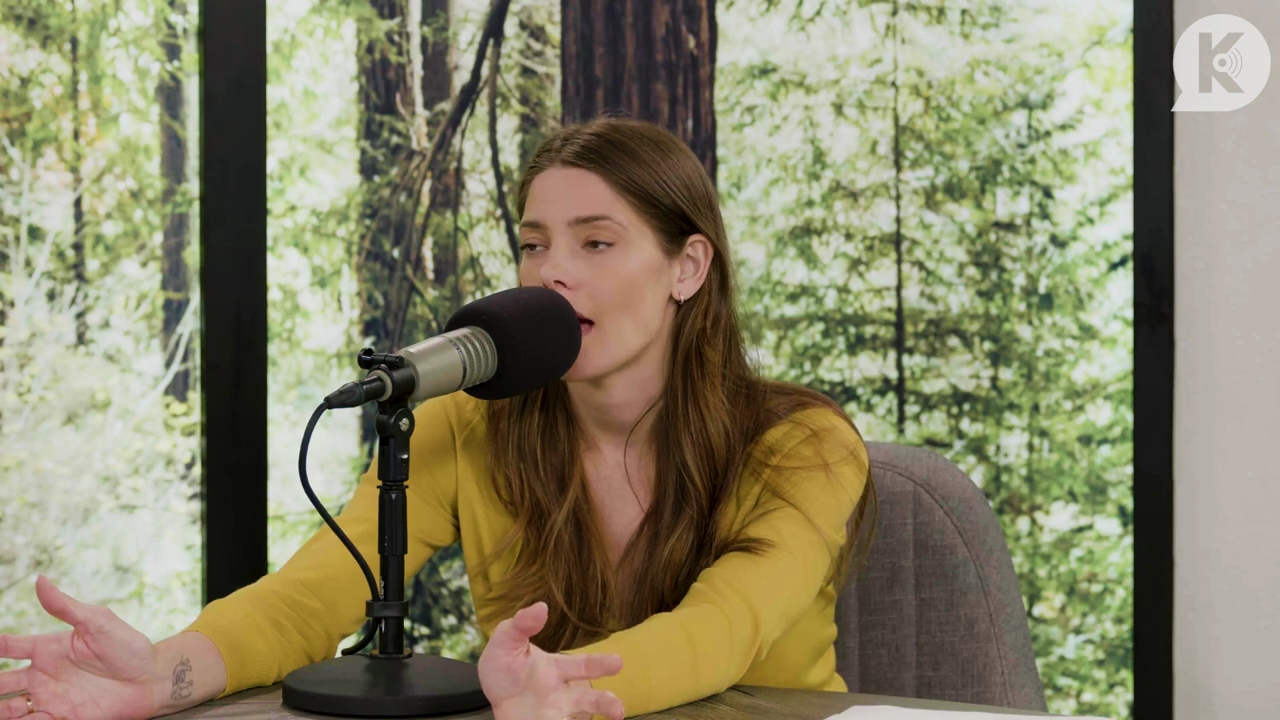 Ashley-Greene-dot-nl_TheTwilightEffect-Aflevering7NewMoonRewatchPart2of3-2942.jpg Ashley-Greene-dot-nl_TheTwilightEffect-Aflevering7NewMoonRewatchPart2of3-2942.jpg