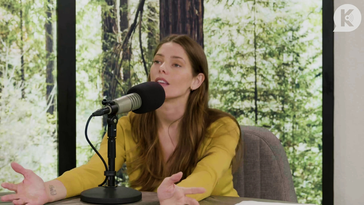 Ashley-Greene-dot-nl_TheTwilightEffect-Aflevering7NewMoonRewatchPart2of3-2966.jpg Ashley-Greene-dot-nl_TheTwilightEffect-Aflevering7NewMoonRewatchPart2of3-2966.jpg