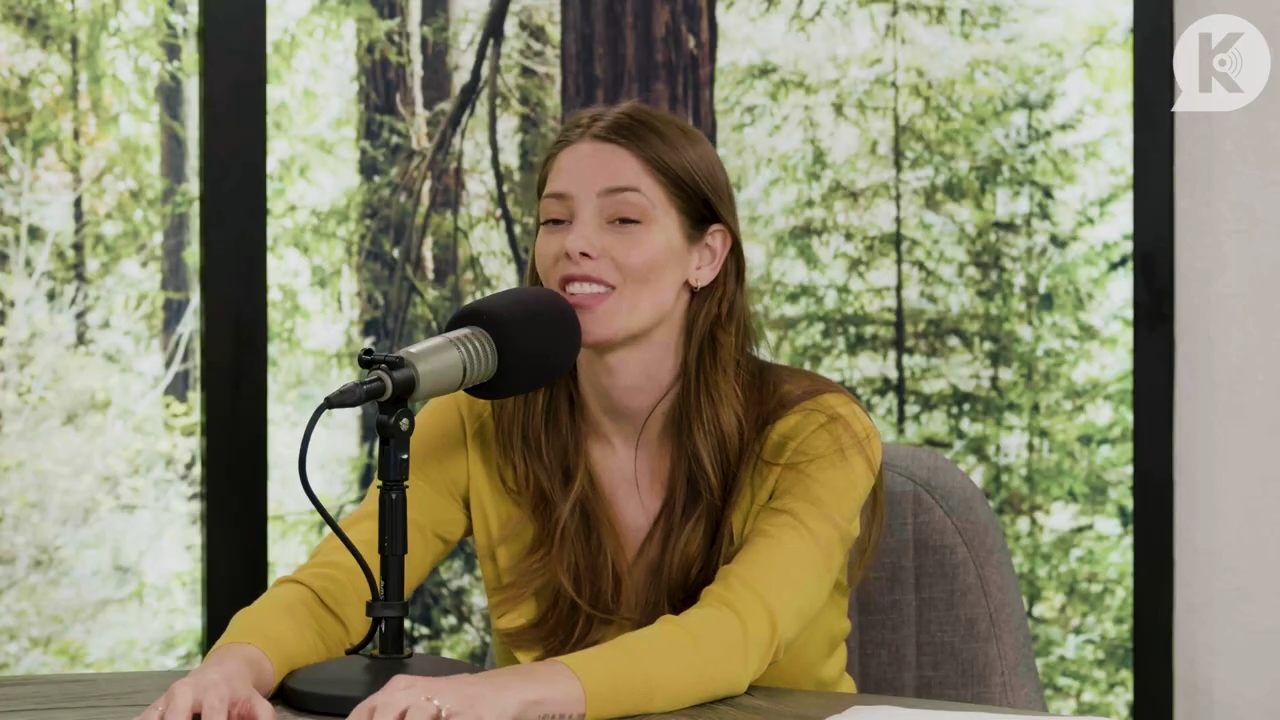 Ashley-Greene-dot-nl_TheTwilightEffect-Aflevering7NewMoonRewatchPart2of3-3006.jpg Ashley-Greene-dot-nl_TheTwilightEffect-Aflevering7NewMoonRewatchPart2of3-3006.jpg