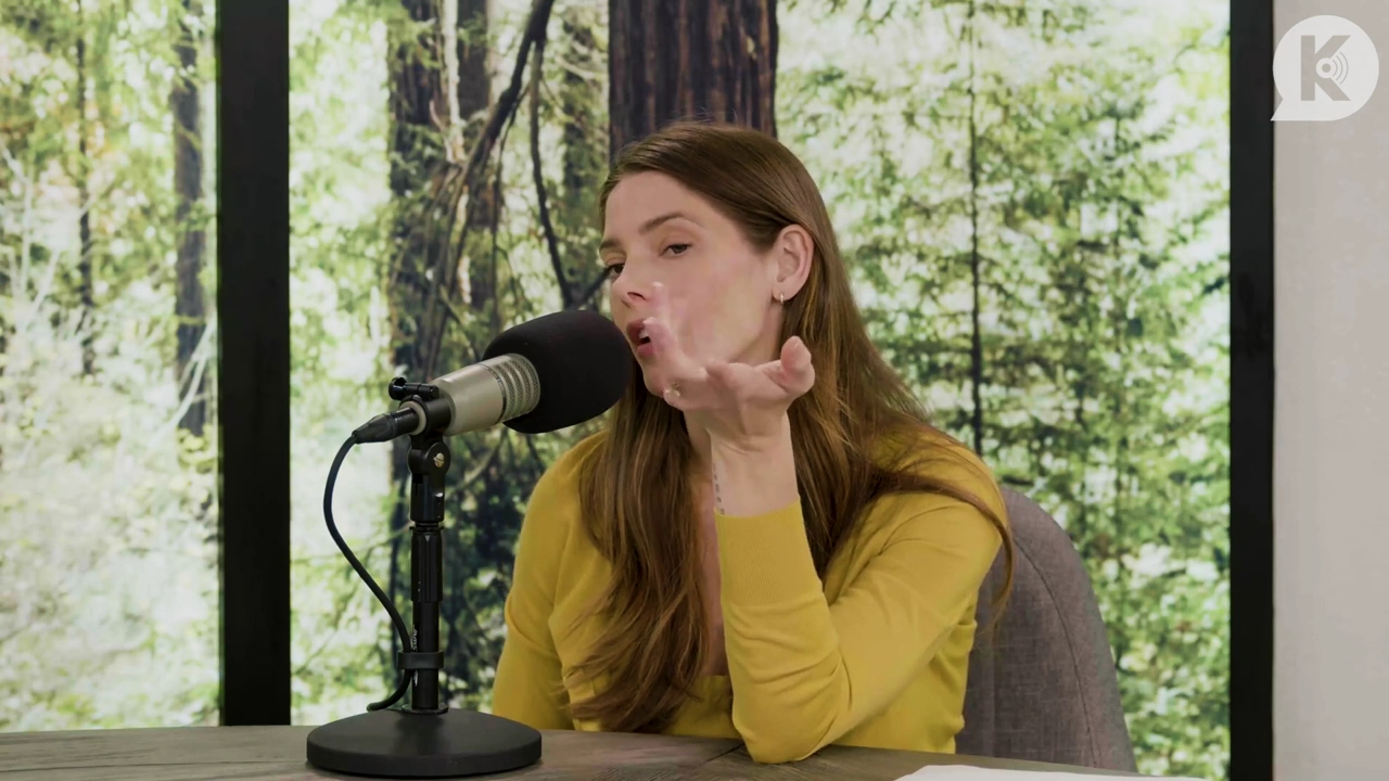 Ashley-Greene-dot-nl_TheTwilightEffect-Aflevering7NewMoonRewatchPart2of3-3087.jpg Ashley-Greene-dot-nl_TheTwilightEffect-Aflevering7NewMoonRewatchPart2of3-3087.jpg