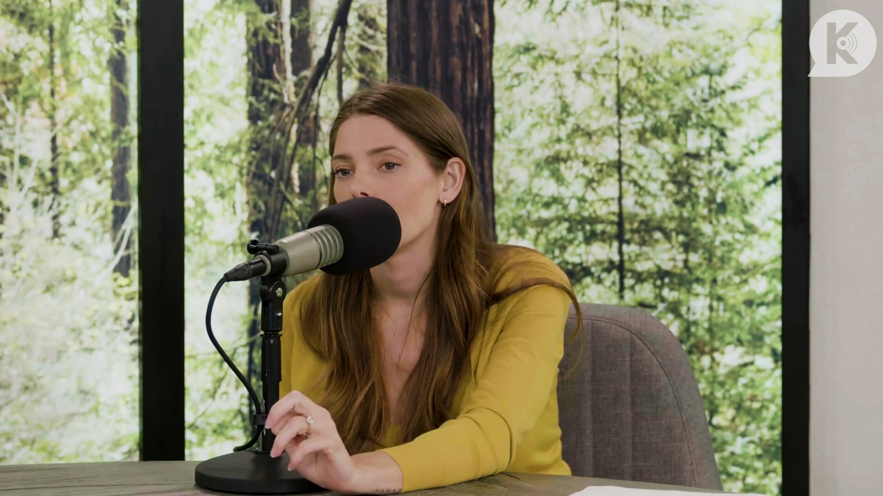 Ashley-Greene-dot-nl_TheTwilightEffect-Aflevering7NewMoonRewatchPart2of3-3109.jpg Ashley-Greene-dot-nl_TheTwilightEffect-Aflevering7NewMoonRewatchPart2of3-3109.jpg