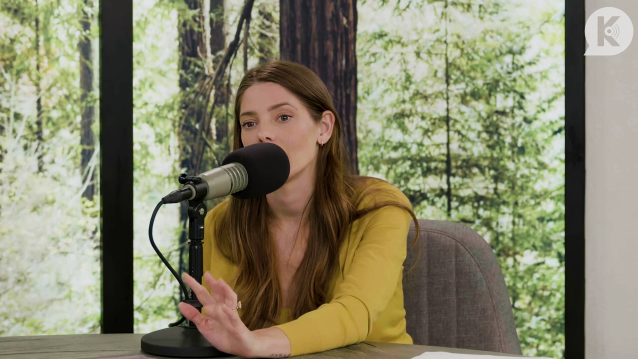 Ashley-Greene-dot-nl_TheTwilightEffect-Aflevering7NewMoonRewatchPart2of3-3112.jpg Ashley-Greene-dot-nl_TheTwilightEffect-Aflevering7NewMoonRewatchPart2of3-3112.jpg