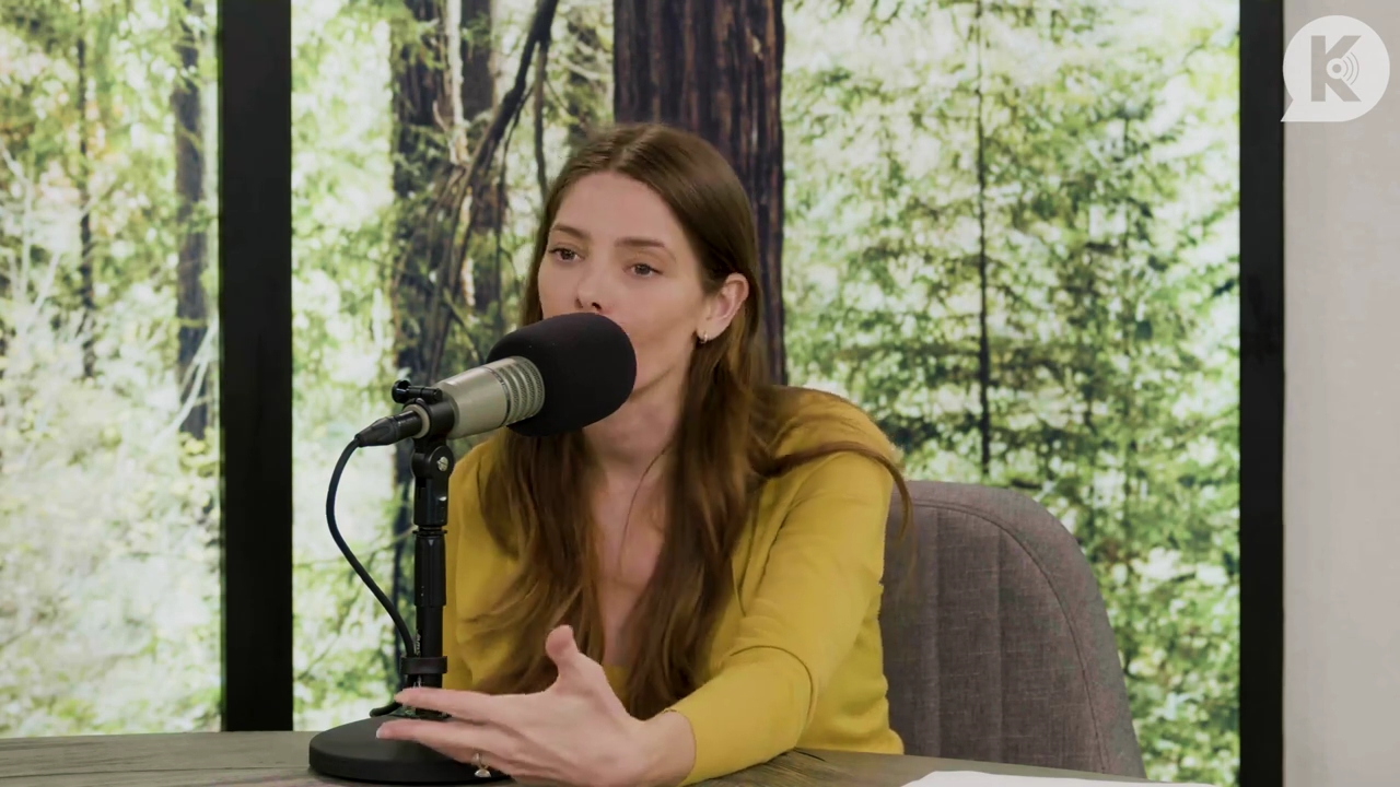 Ashley-Greene-dot-nl_TheTwilightEffect-Aflevering7NewMoonRewatchPart2of3-3117.jpg Ashley-Greene-dot-nl_TheTwilightEffect-Aflevering7NewMoonRewatchPart2of3-3117.jpg